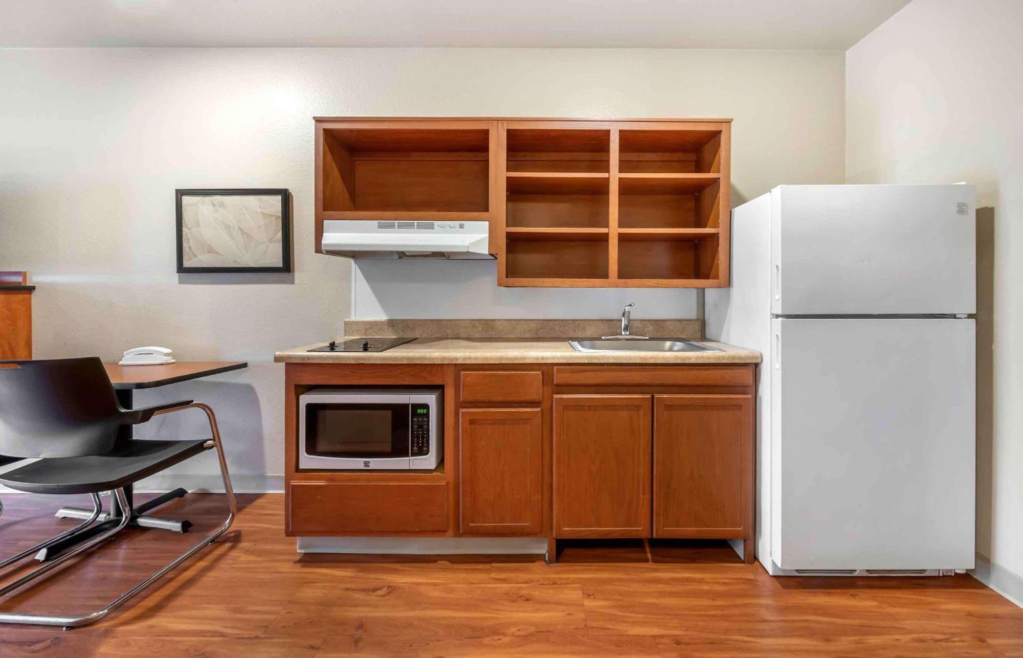 Extended Stay America Select Suites - Wichita - Airport Exterior photo